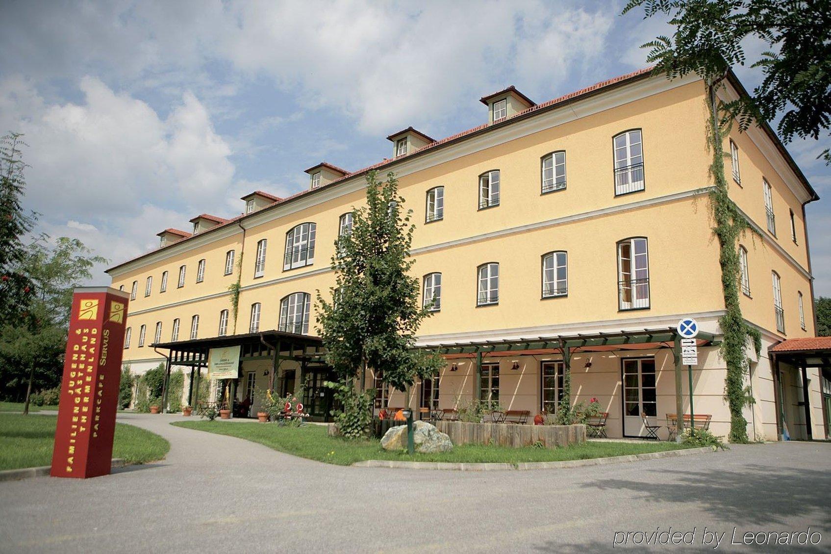 Jufa Hotel Fuerstenfeld Exterior foto